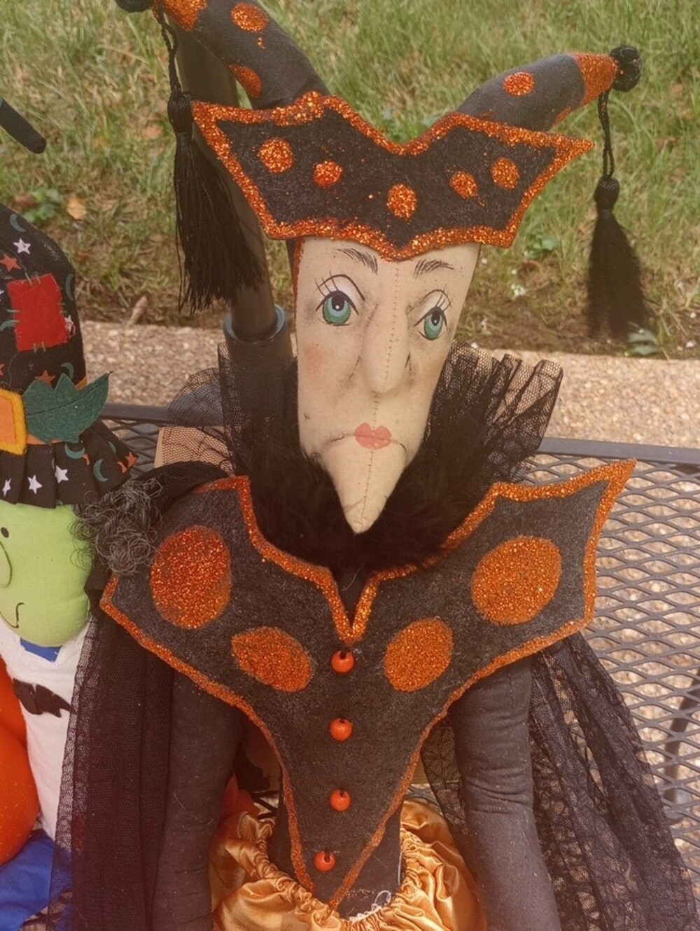 Halloween Witches / Soft Doll Display - Picture 2 of 11